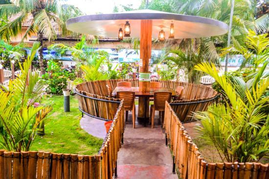 Green Grass Hotel & Restaurant